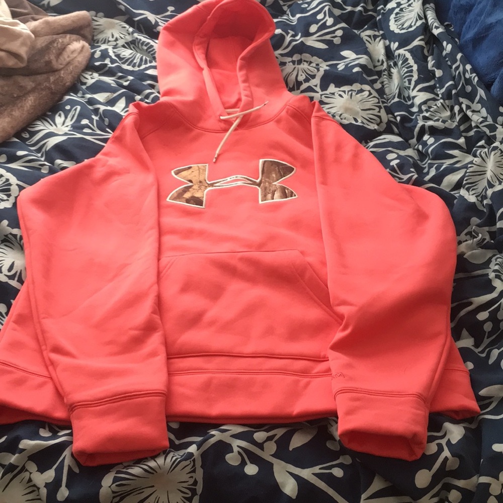 Under Armour sweatshirt